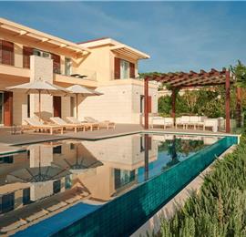 5 bedroom villa with infinity pool and sea views Hvar Town, sleeps 10